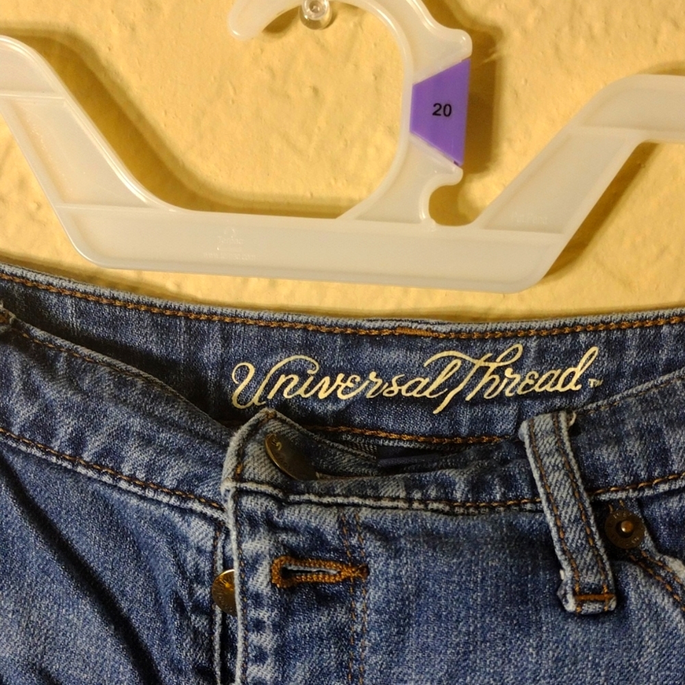 Bum short - Picture 3 of 3